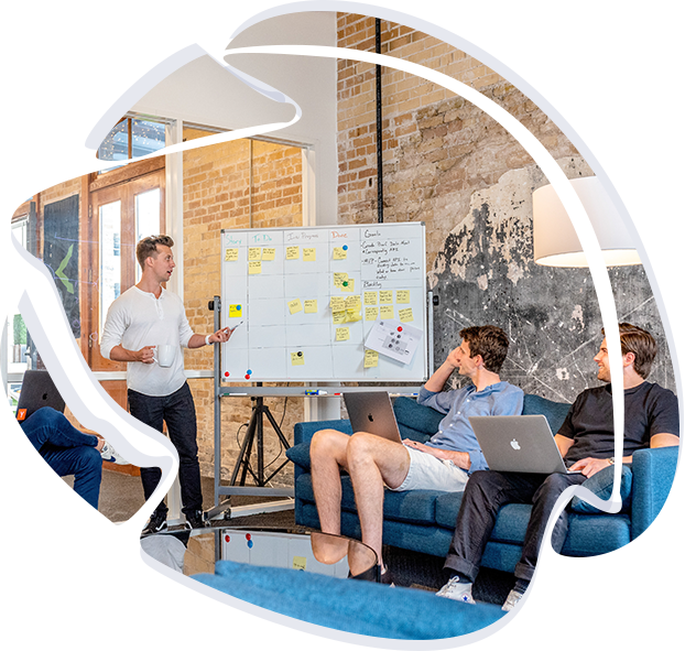 Team meeting during a language course